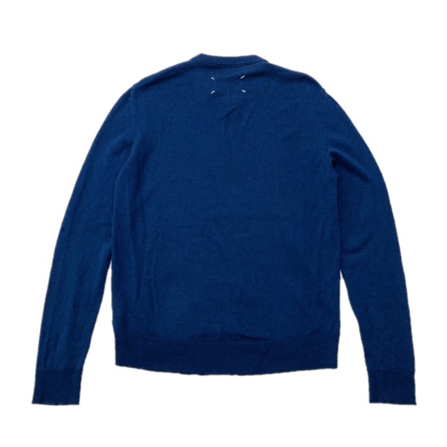 青色のセーター